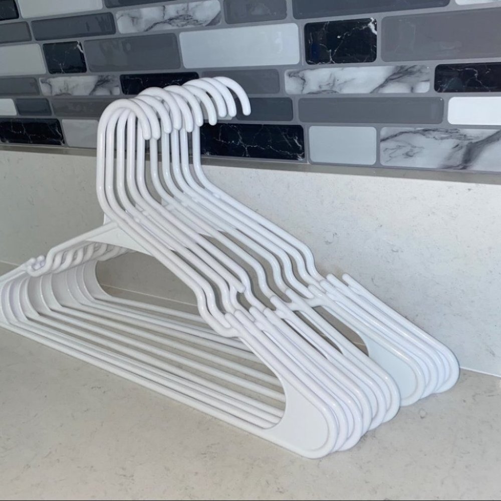 White Plastic Hangers Clothing Hangers 10 Pack